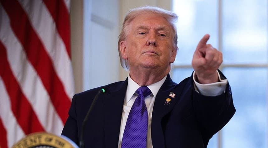 Trump Targets Walz and Omar Over Response to ICE Enforcement in Minneapolis